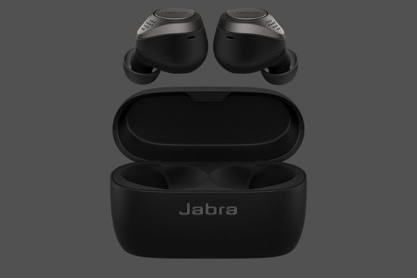 Jabra-Titan-UX-Shot-1
